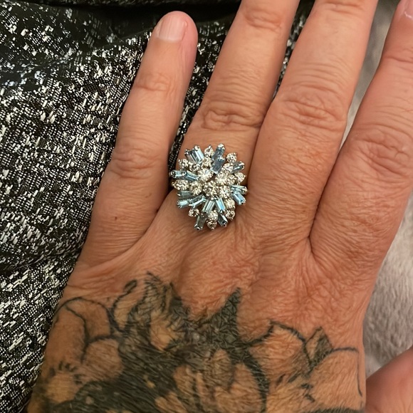 Ring - Picture 2 of 3